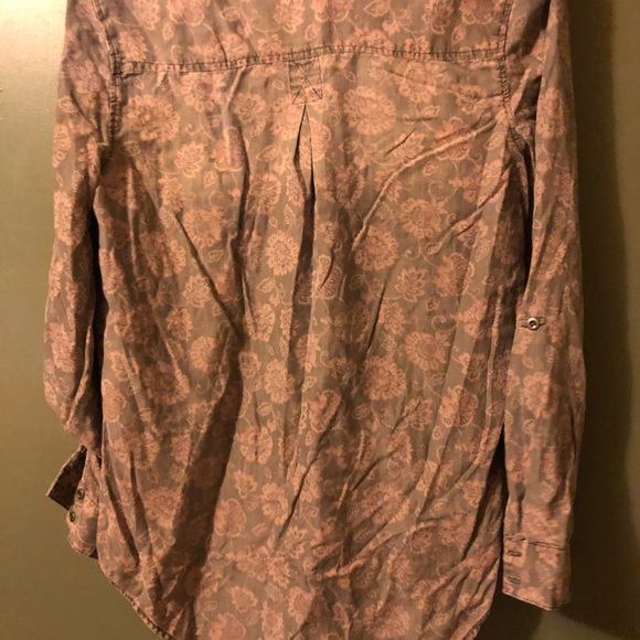 Love 8 long sleeve button down mauve colors - Picture 4 of 4